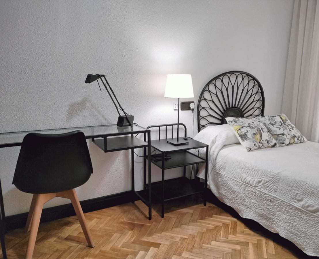 Vivienda Con Parking Incluido - Zona Van Dyck Apartman Salamanca Kültér fotó