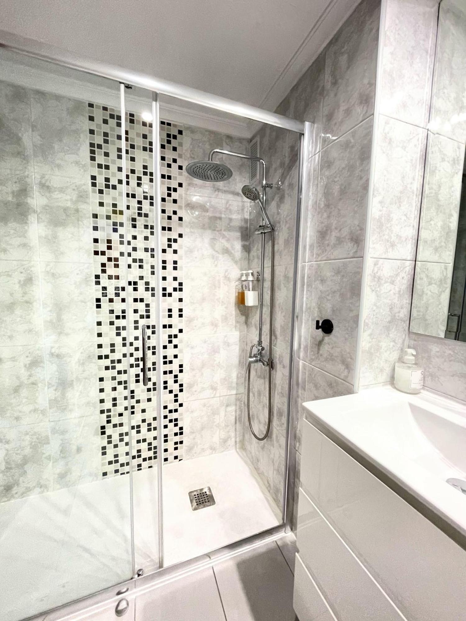 Vivienda Con Parking Incluido - Zona Van Dyck Apartman Salamanca Kültér fotó